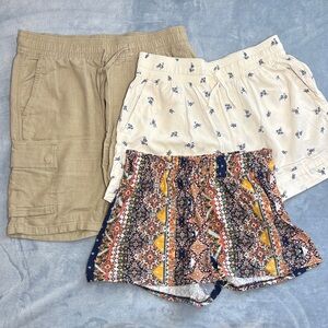 Women's Shorts Bundle - Tan, Cream, Multicolor